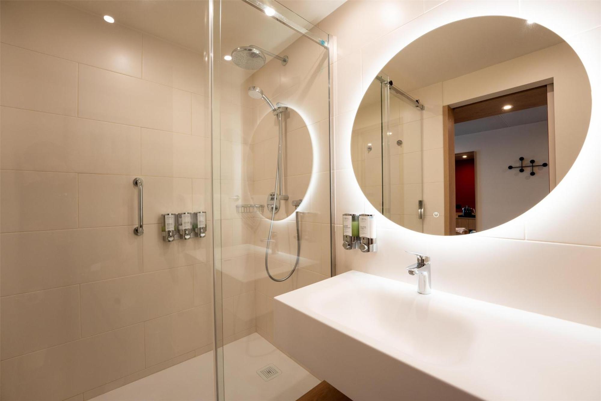 Hampton By Hilton Bristol Airport Hotel Redhill  Ngoại thất bức ảnh