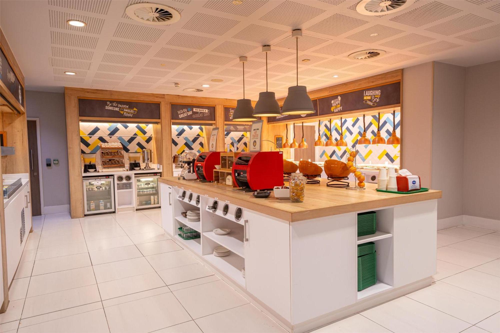 Hampton By Hilton Bristol Airport Hotel Redhill  Ngoại thất bức ảnh